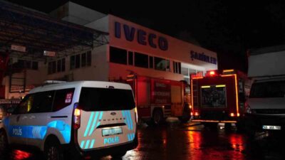 Pamukkale ilçesinde bulunan Iveco yetkili servisinin deposunda çıkan yangın, itfaiye