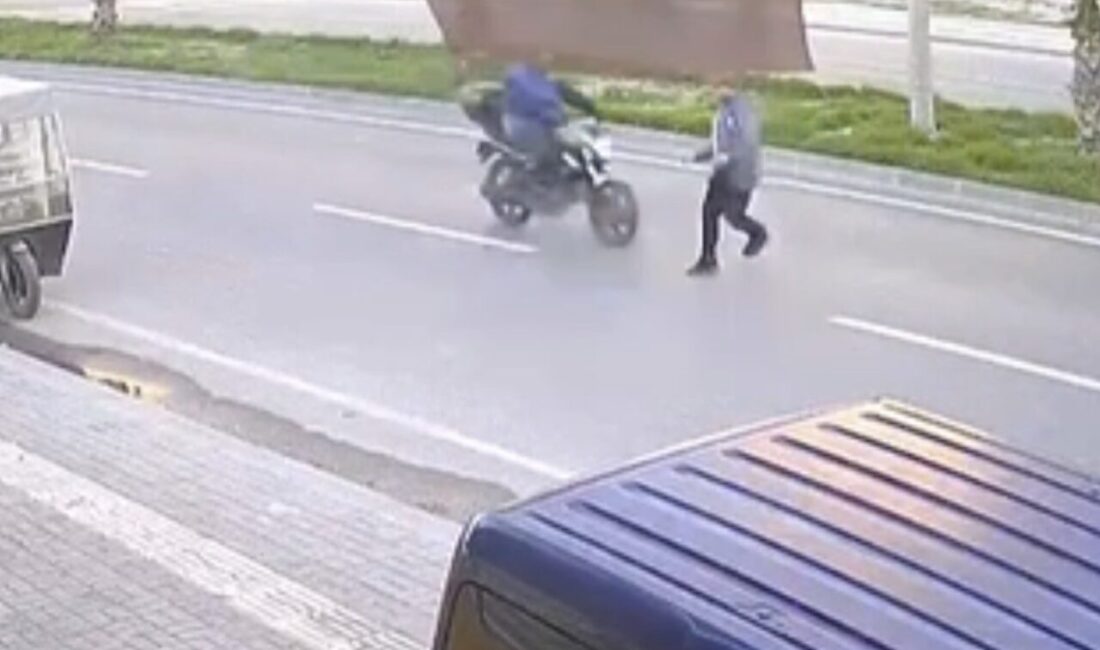 Adana’nın Yüreğir ilçesinde, Karataş Bulvarı’nda meydana gelen bir kaza sonucunda