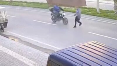 Adana’nın Yüreğir ilçesinde, Karataş Bulvarı’nda meydana gelen bir kaza sonucunda