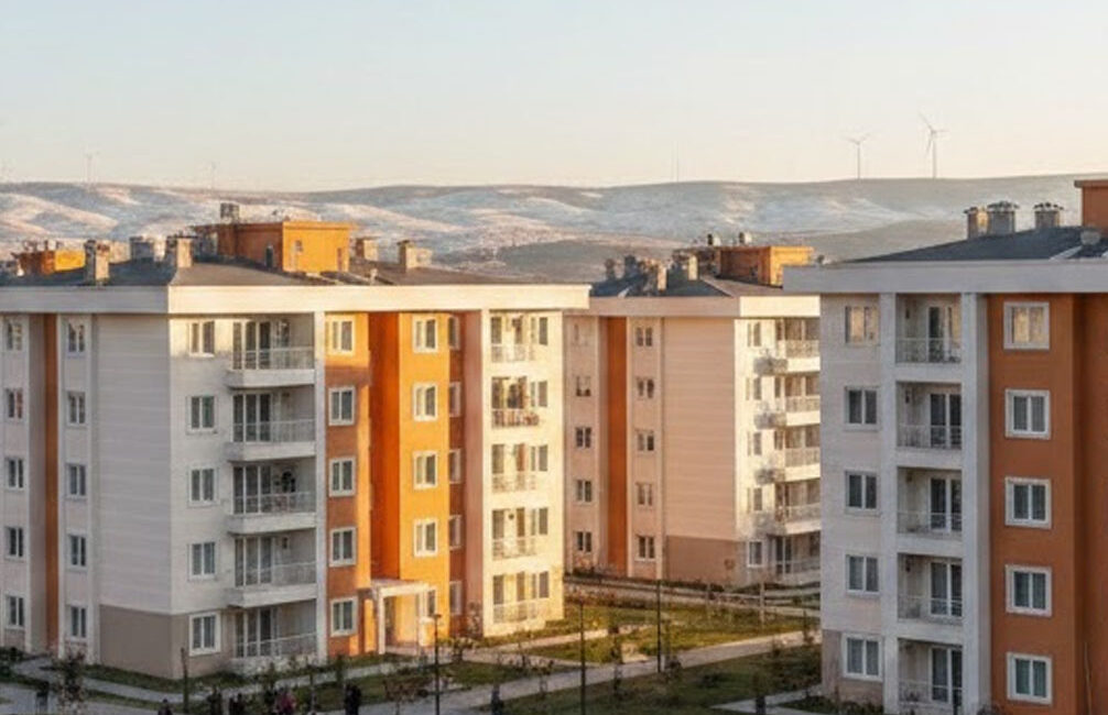 Cumhuriyet tarihinin en büyük konut hamlesi olan “Yüzyılın Konut Projesi”