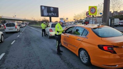 Zeytinburnu’nda İstanbul İl Emniyet Müdürlüğü Trafik Denetleme Şube Müdürlüğü ekipleri,