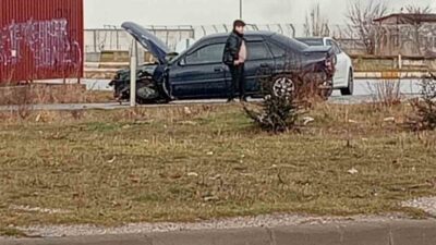 Afyonkarahisar’da meydana gelen zincirleme trafik kazasında 4 otomobil birbirine çarptı
