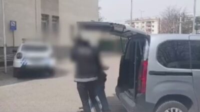 Kayseri’de polis ekipleri tarafından gerçekleştirilen bir operasyon sonucunda, hakkında 10