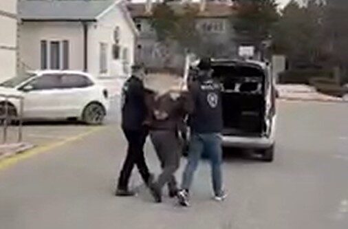 Konya’da polis ekipleri tarafından gerçekleştirilen operasyonda, bilişim sistemleri üzerinden dolandırıcılık