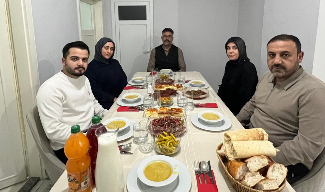 Çiçekdağı Belediye Başkanı Hasan Hakanoğlu, eşi ve Belediye Başkan Yardımcısı