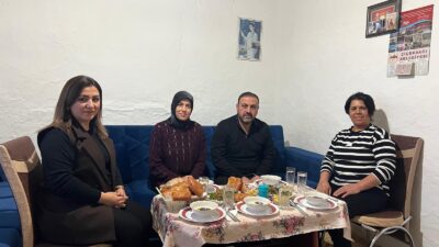 Çiçekdağı Belediye Başkanı Hasan Hakanoğlu, Ramazan ayı kapsamında vatandaşlarla bir