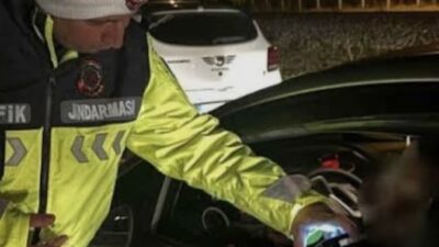 Yerköy’de trafik güvenliğine yönelik denetimler aralıksız sürüyor. Yerköy İlçe Jandarma