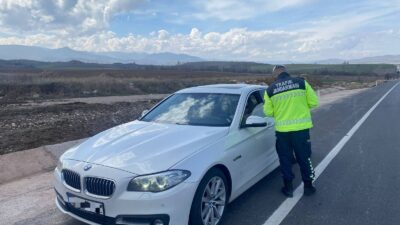 Yozgat İl Jandarma Komutanlığı ekipleri, trafik güvenliğini sağlamak ve kaza