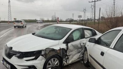 Adıyaman-Gölbaşı karayolunda Börgenek rampasında gerçekleşen zincirleme trafik kazası, güvenlik kamerası