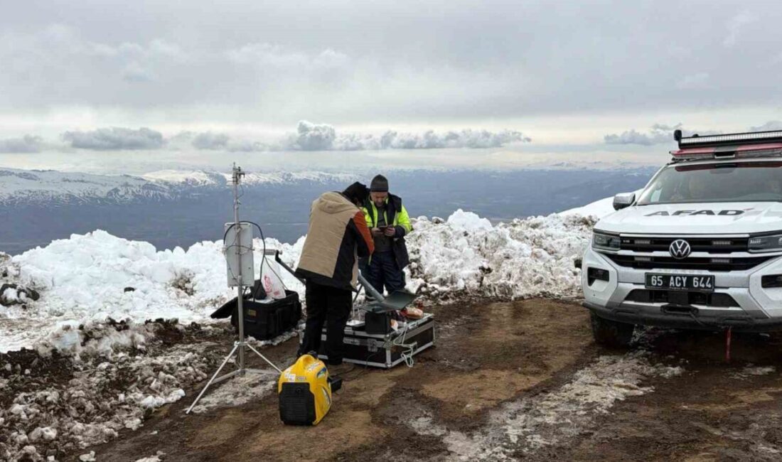 Ağrı Dağı’nda zirve tırmanışı sırasında kötü hava koşulları nedeniyle 4