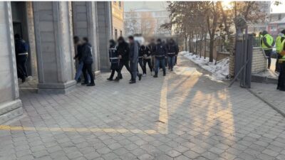 Ağrı Cumhuriyet Başsavcılığı’nın koordinesinde gerçekleştirilen operasyonda, 8 ilde yürütülen eş