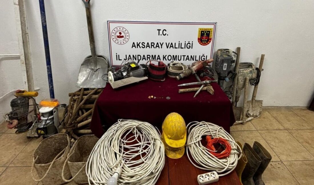 Aksaray ilinde, define aramak amacıyla kaçak kazı yapan 2 kişi,