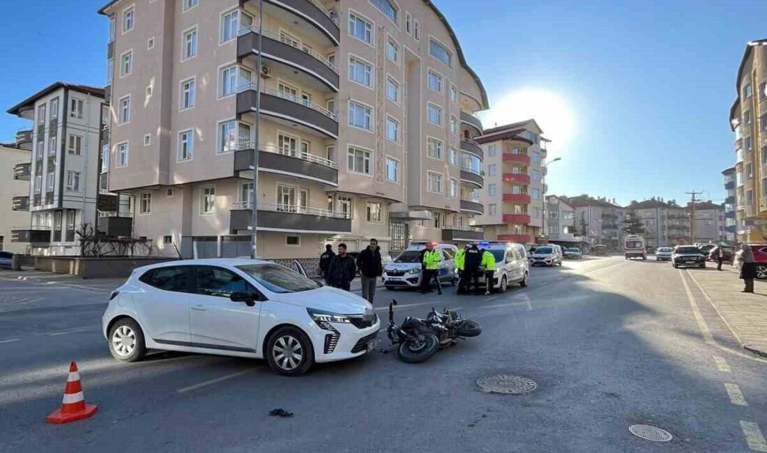 Konya’nın Akşehir ilçesinde meydana gelen trafik kazasında bir motosiklet sürücüsü,