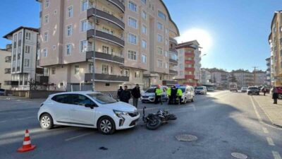 Konya’nın Akşehir ilçesinde meydana gelen trafik kazasında bir motosiklet sürücüsü,