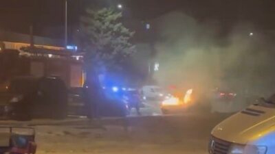 Elazığ’da İncirliova Mahallesi’nde meydana gelen olayda, seyir halindeki bir aracın