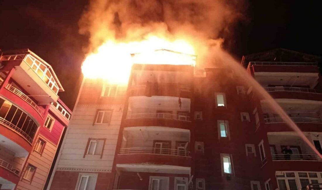 Yozgat’ın Sorgun ilçesinde bulunan bir apartmanın teras katında yangın çıktı.