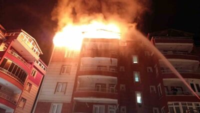 Yozgat’ın Sorgun ilçesinde bulunan bir apartmanın teras katında yangın çıktı.