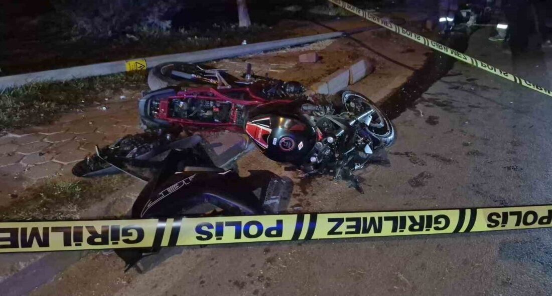 Eskişehir’de meydana gelen bir trafik kazasında motosiklet sürücüsü, çarptığı aydınlatma