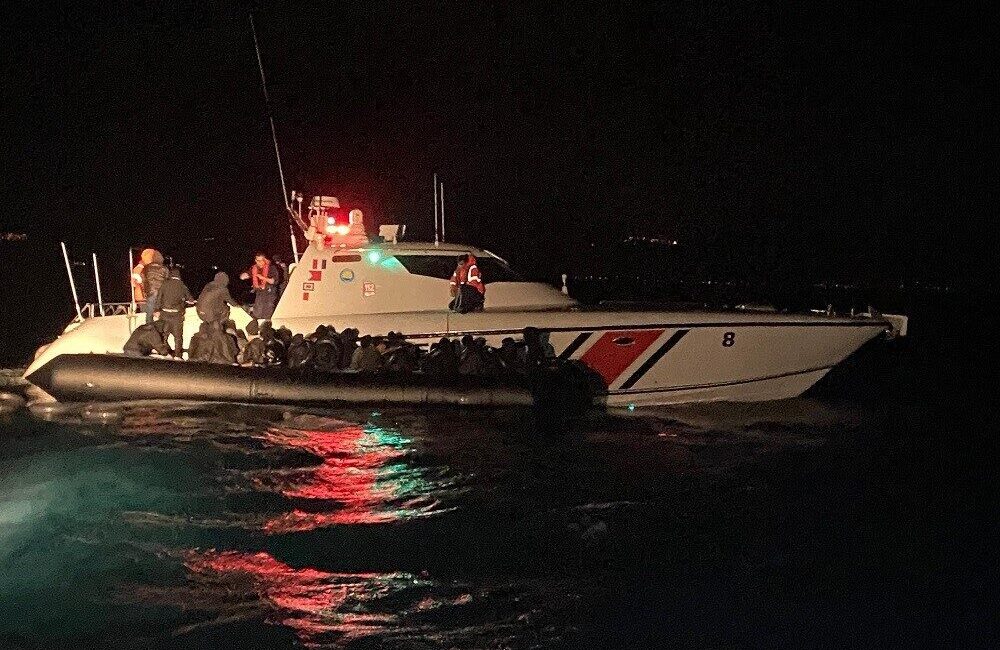 Balıkesir’in Ayvalık ilçesinde 39 kaçak göçmen, Yunanistan’ın Midilli Adası’na gitmeye