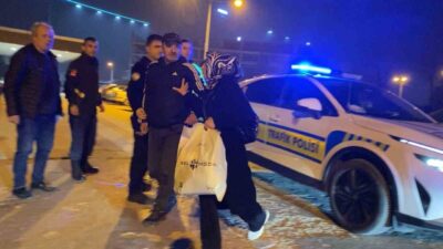 Bursa’nın İnegöl ilçesinde polis ekipleri, yüksek sesle müzik dinleyen bir