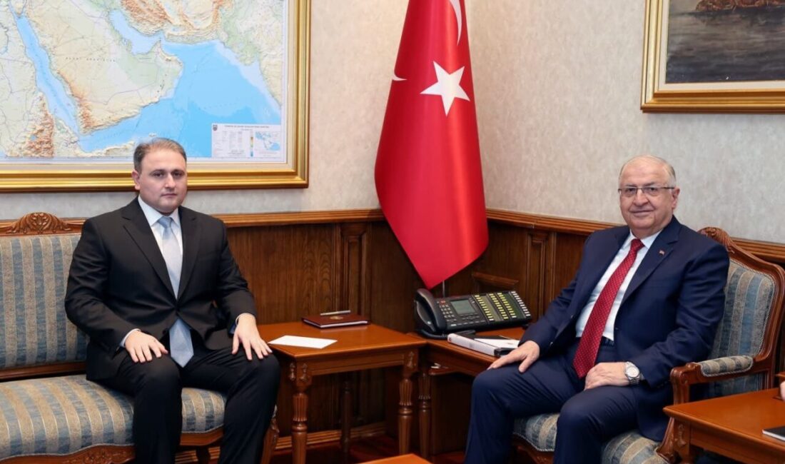 Azerbaycan Savunma Sanayii Bakanı Vügar Mustafayev, Ankara’da resmi ziyarette bulunmak