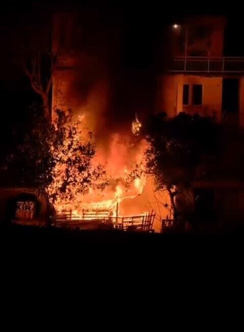Adana’da, Pınar Mahallesi’nde bulunan bir barakada çıkan yangın, kısa sürede