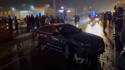 Bartın-Zonguldak karayolunda meydana gelen zincirleme kaza, 4 aracın karıştığı bir