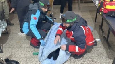 Van’ın Başkale ilçesinde hava koşullarının olumsuzluğu sebebiyle mahsur kalan ve