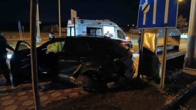 Batman’da meydana gelen trafik kazasında, iki aracın kafa kafaya çarpışması