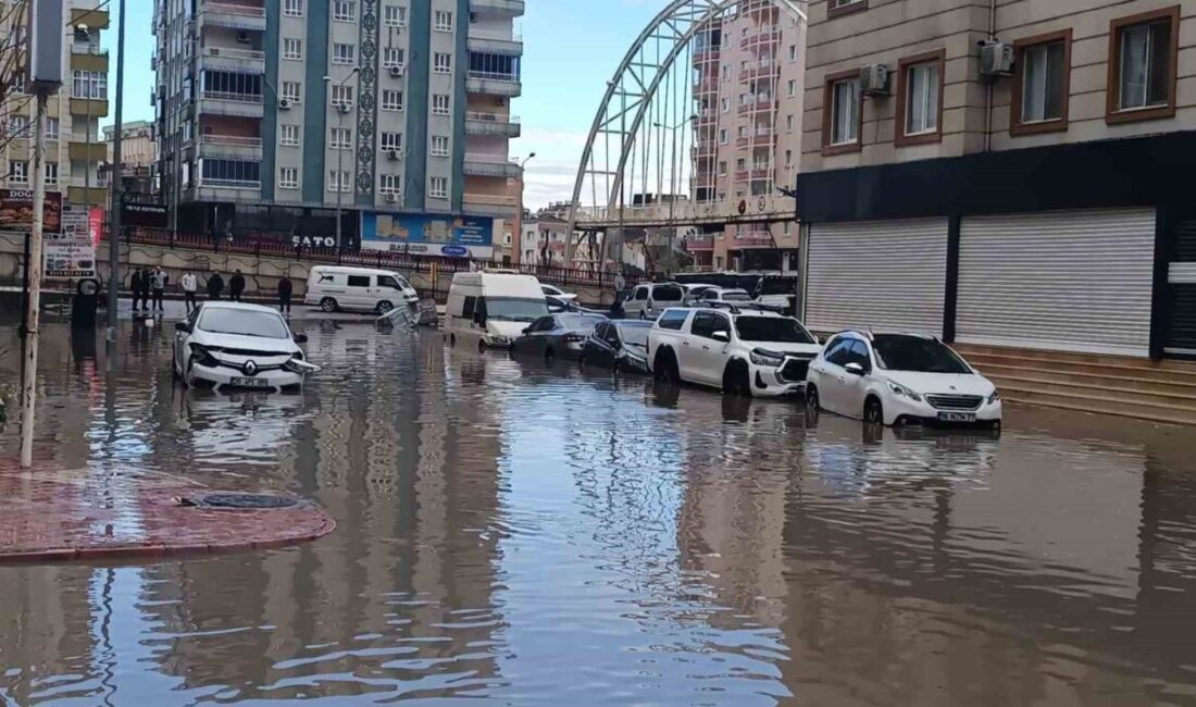 Batman’da sabah saatlerinde meydana gelen şiddetli yağış, şehirde büyük sorunlara
