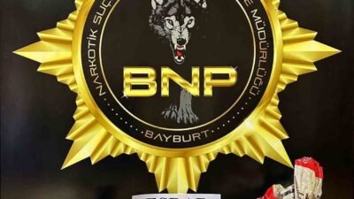 Bayburt’ta polis ekipleri tarafından yapılan operasyonda şüphelinin ikamet ve iş