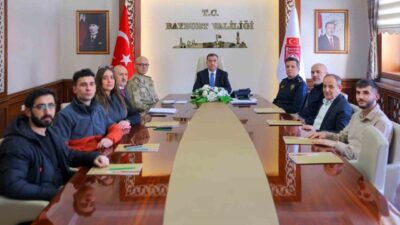 Bayburt Valisi Mustafa Eldivan, basın mensuplarıyla bir araya gelerek şubat