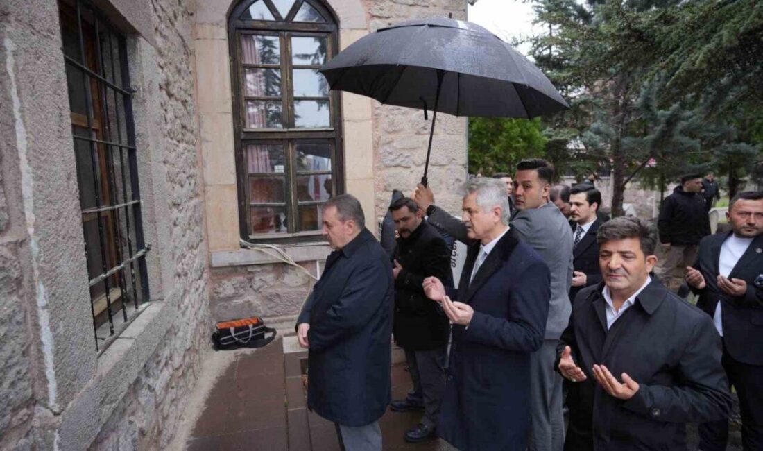 Büyük Birlik Partisi Genel Başkanı Mustafa Destici, partinin kurucu lideri