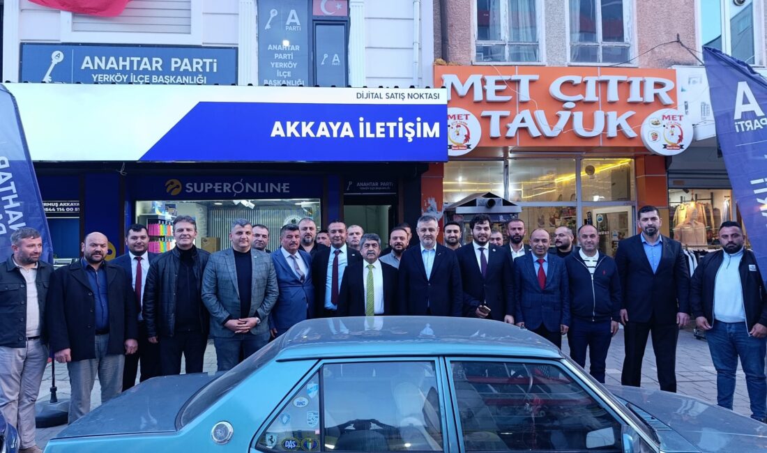 Anahtar Parti Yerköy İlçe Başkanı Alperen Gül, ilçe başkanları toplantısının