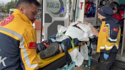 Samsun’un Atakum ilçesinde, beton mikserini yıkarken düşen bir sürücü, yaralanarak