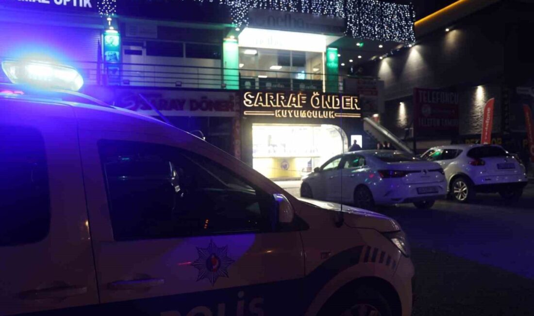 Konya’da, maskeli üç kişi biber gazı kullanarak bir kuyumcuya girip