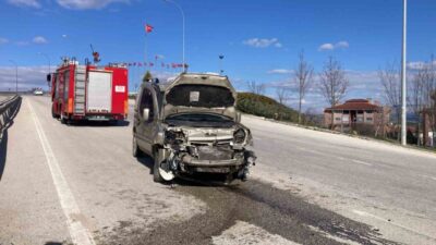 Bilecik’te meydana gelen bir trafik kazasında, seyir halindeki hafif ticari