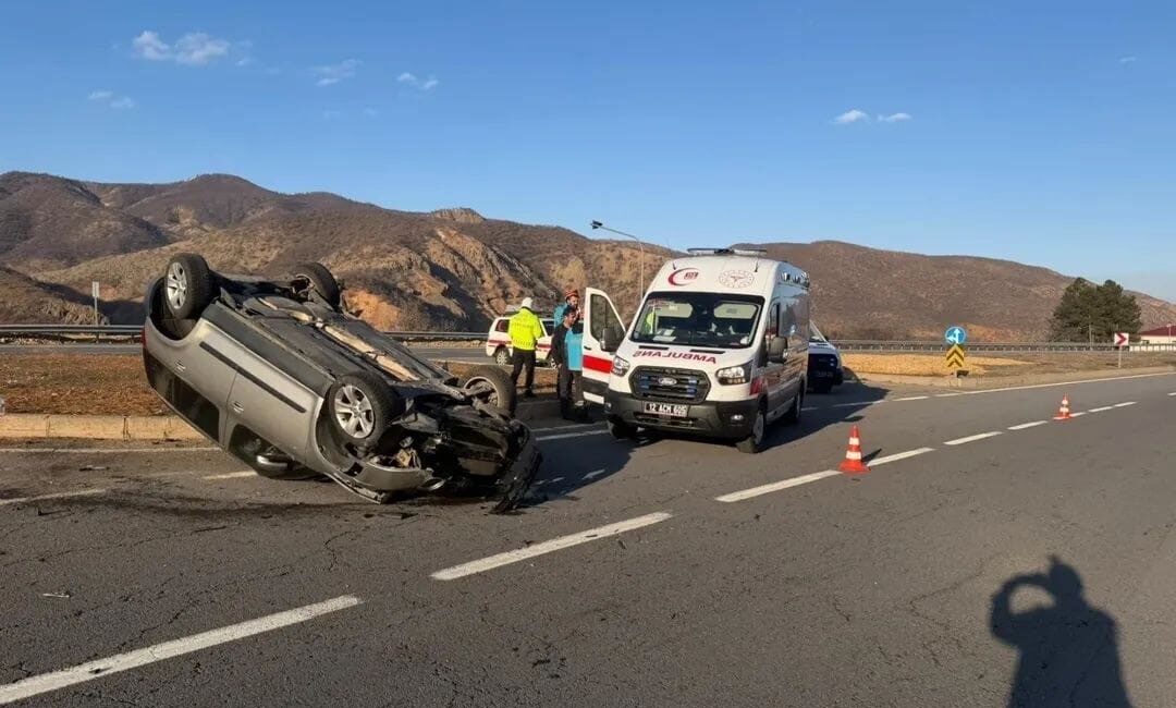Bir trafik kazası, Bingöl’de meydana gelmiş ve iki kişinin yaralanmasına