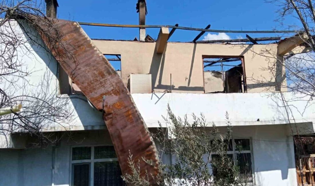 Bolu’nun Göynük ilçesinde meydana gelen yangın sonucunda 2 katlı bir