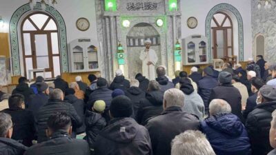 Bolu’da Ramazan Bayramı’nın ilk günü, vatandaşların yoğun ilgisiyle gerçekleşen bayram