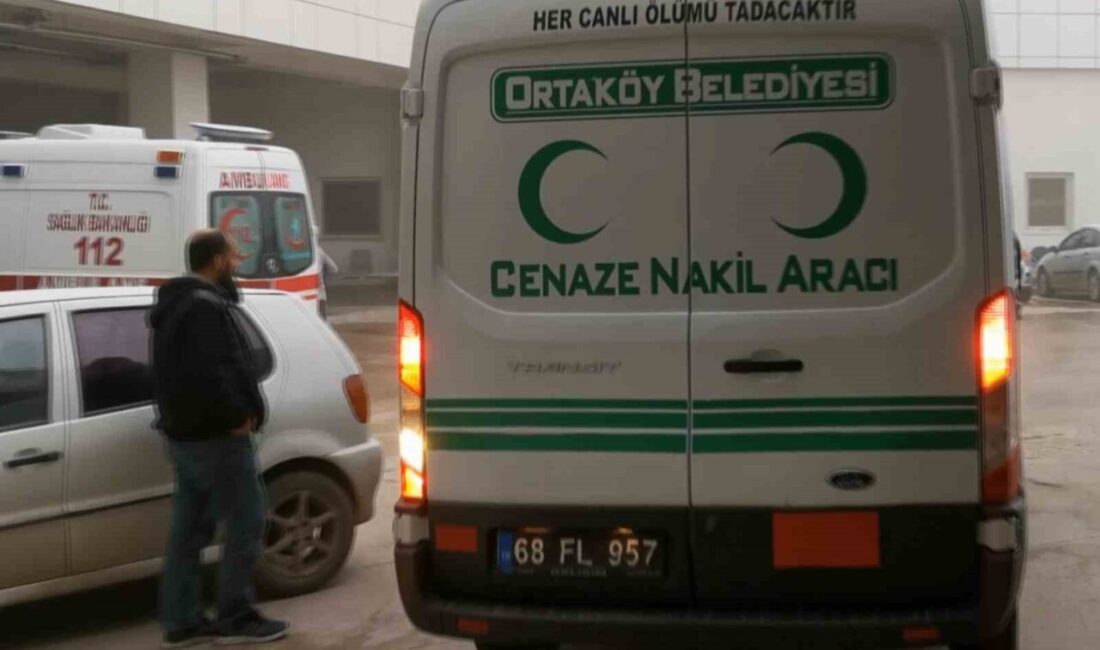 Aksaray’da bayram ziyareti için mezarlığa giden bir kadın, boşanma sürecinde