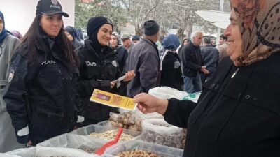 Bozkır ilçesinde, kadınlara KADES hakkında bilgi verildi. Bozkır Emniyet Amirliği