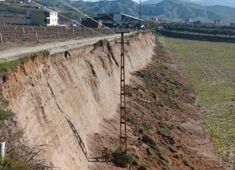 Denizli’nin Buldan ilçesinde yaşanan 5.1 büyüklüğündeki depremin ardından ilk bir