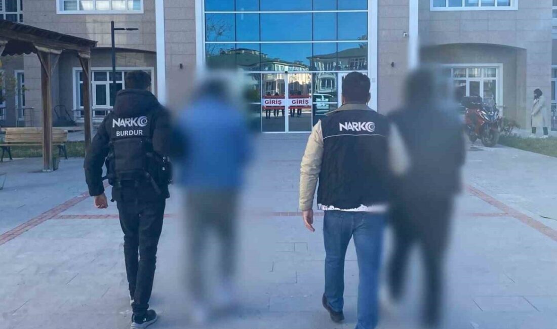 Burdur’da, polis ekipleri tarafından uyuşturucuyla mücadele kapsamında gerçekleştirilen operasyonlarda önemli