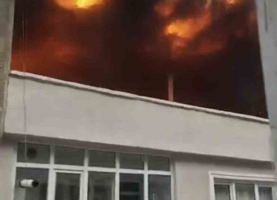 Bursa’nın Osmangazi ilçesine bağlı Yeşilova Mahallesi’nde bulunan iki katlı bir