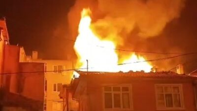 Bursa’nın Osmangazi ilçesinde, terkedilmiş bir binada çıkan yangın korku dolu