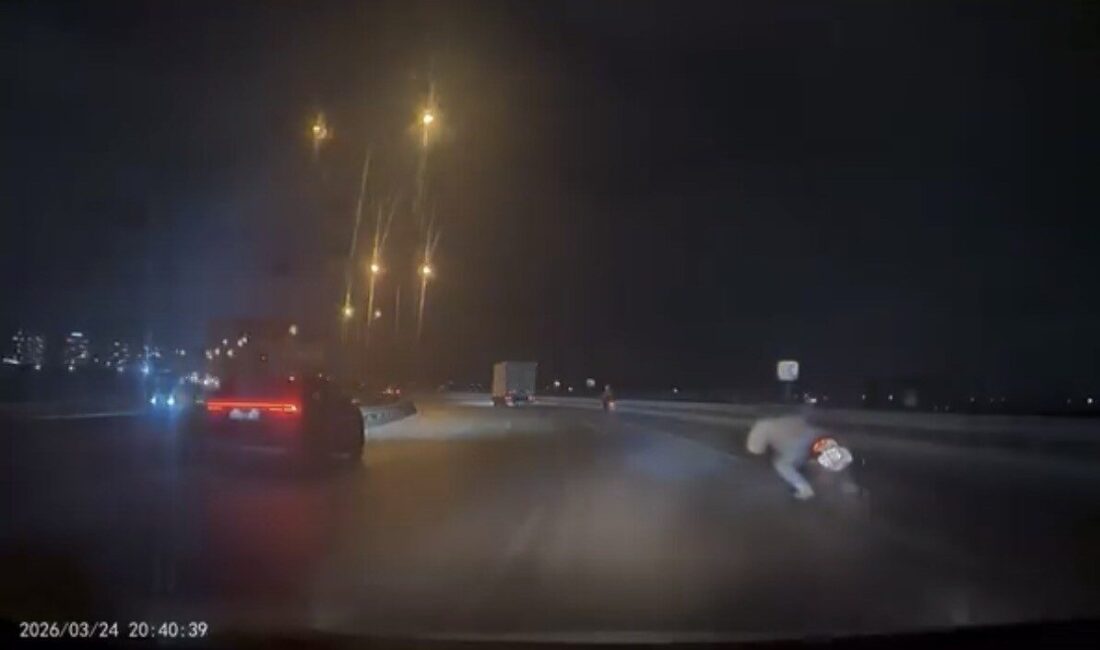Bir motosiklet sürücüsü, Bursa’da virajı alamayarak dengesini kaybetti ve yere