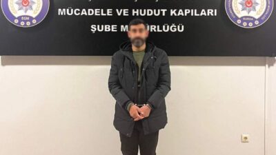Bursa’da, yabancı uyruklu insanları dolandırmaya çalışan bir şüpheli, kendisini avukat