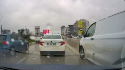 Bir trafik olayı, Bursa’da sabah saatlerinde yaşandı ve araç kamerası