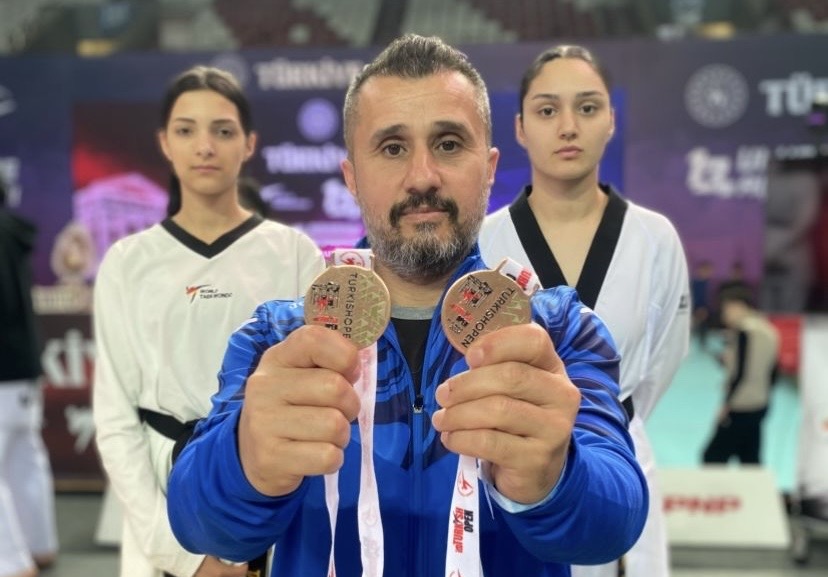 Yerköylü sporcular, Antalya’da düzenlenen Uluslararası 13. Türkiye Open Taekwondo Turnuvası’nda